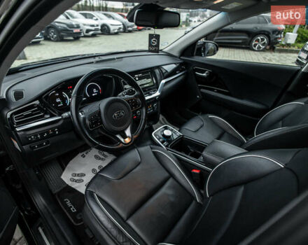 Черный Киа Niro, объемом двигателя 0 л и пробегом 114 тыс. км за 21900 $, фото 17 на Automoto.ua