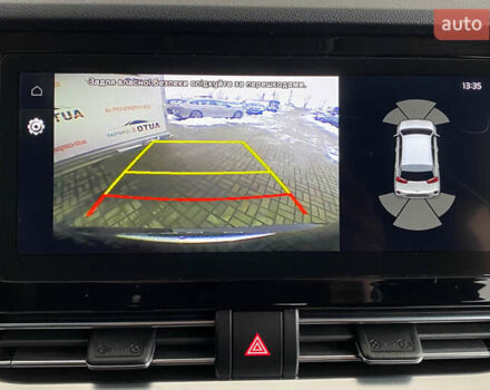 Чорний Кіа Niro, об'ємом двигуна 0 л та пробігом 70 тис. км за 22350 $, фото 39 на Automoto.ua