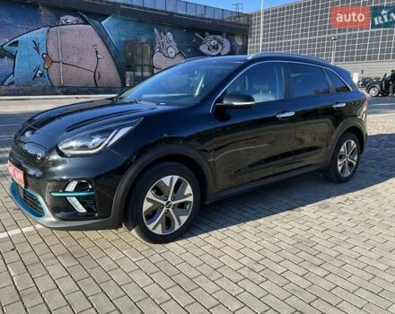 Чорний Кіа Niro, об'ємом двигуна 0 л та пробігом 112 тис. км за 20499 $, фото 2 на Automoto.ua