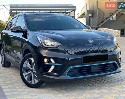 Чорний Кіа Niro, об'ємом двигуна 0 л та пробігом 109 тис. км за 19850 $, фото 22 на Automoto.ua