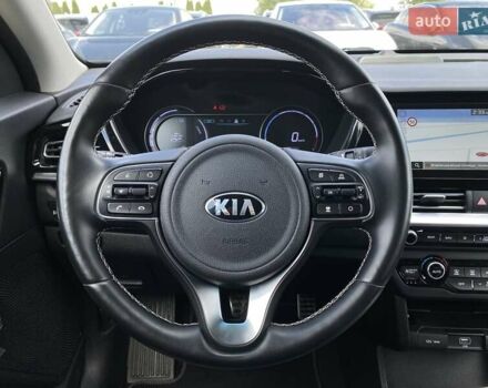 Киа Niro 2020 в Львове на Automoto.ua Черный Киа Niro, объемом двигателя 0 л и пробегом 70 тыс. км за 22500 $, фото 36 на Automoto.ua