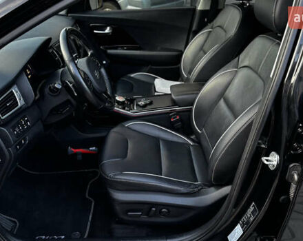 Черный Киа Niro, объемом двигателя 0 л и пробегом 181 тыс. км за 16599 $, фото 23 на Automoto.ua
