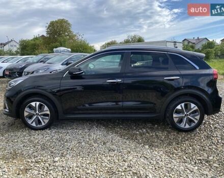 Чорний Кіа Niro, об'ємом двигуна 0 л та пробігом 107 тис. км за 22400 $, фото 15 на Automoto.ua