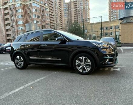 Черный Киа Niro, объемом двигателя 0 л и пробегом 105 тыс. км за 20500 $, фото 6 на Automoto.ua