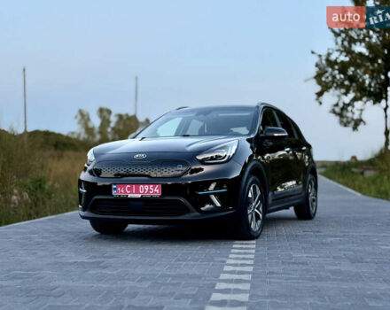 Черный Киа Niro, объемом двигателя 0 л и пробегом 165 тыс. км за 16999 $, фото 6 на Automoto.ua