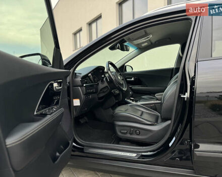 Черный Киа Niro, объемом двигателя 0 л и пробегом 103 тыс. км за 20700 $, фото 12 на Automoto.ua