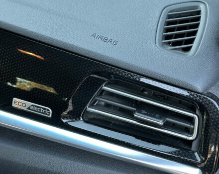 Черный Киа Niro, объемом двигателя 0 л и пробегом 112 тыс. км за 18750 $, фото 39 на Automoto.ua