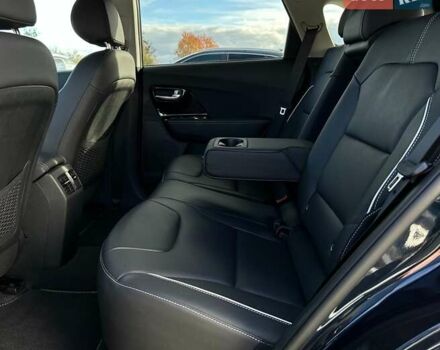 Чорний Кіа Niro, об'ємом двигуна 0 л та пробігом 68 тис. км за 24200 $, фото 79 на Automoto.ua