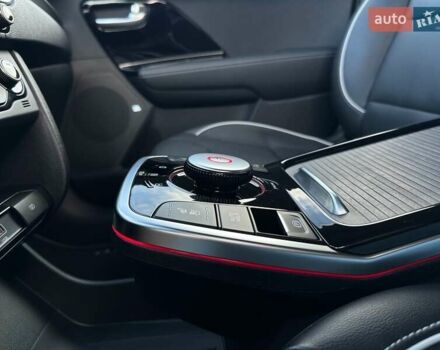 Чорний Кіа Niro, об'ємом двигуна 0 л та пробігом 68 тис. км за 24200 $, фото 74 на Automoto.ua