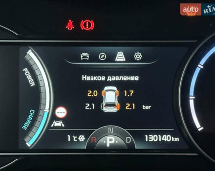 Чорний Кіа Niro, об'ємом двигуна 0 л та пробігом 130 тис. км за 18300 $, фото 61 на Automoto.ua