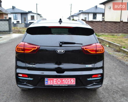 Чорний Кіа Niro, об'ємом двигуна 0 л та пробігом 169 тис. км за 18450 $, фото 92 на Automoto.ua