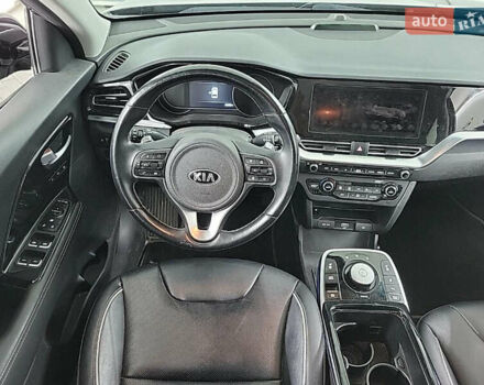 Чорний Кіа Niro, об'ємом двигуна 0 л та пробігом 81 тис. км за 19999 $, фото 22 на Automoto.ua