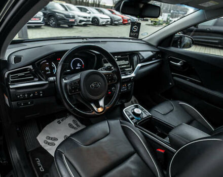Черный Киа Niro, объемом двигателя 0 л и пробегом 114 тыс. км за 21900 $, фото 16 на Automoto.ua