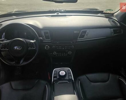 Черный Киа Niro, объемом двигателя 0 л и пробегом 121 тыс. км за 18500 $, фото 5 на Automoto.ua
