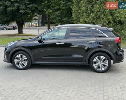 Черный Киа Niro, объемом двигателя 0 л и пробегом 98 тыс. км за 20999 $, фото 4 на Automoto.ua