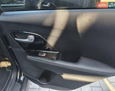 Чорний Кіа Niro, об'ємом двигуна 0 л та пробігом 46 тис. км за 17200 $, фото 56 на Automoto.ua