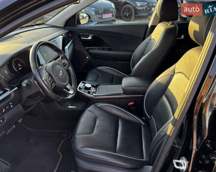 Черный Киа Niro, объемом двигателя 0 л и пробегом 112 тыс. км за 19999 $, фото 23 на Automoto.ua