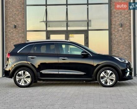 Черный Киа Niro, объемом двигателя 0 л и пробегом 110 тыс. км за 17999 $, фото 22 на Automoto.ua