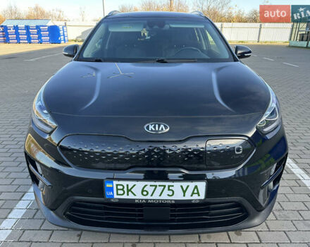Чорний Кіа Niro, об'ємом двигуна 0 л та пробігом 144 тис. км за 19500 $, фото 3 на Automoto.ua
