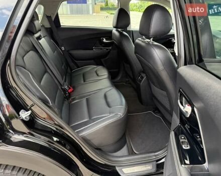 Черный Киа Niro, объемом двигателя 0 л и пробегом 84 тыс. км за 19500 $, фото 6 на Automoto.ua