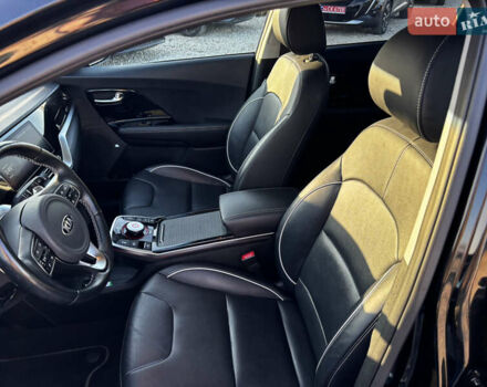 Черный Киа Niro, объемом двигателя 0 л и пробегом 112 тыс. км за 19999 $, фото 22 на Automoto.ua