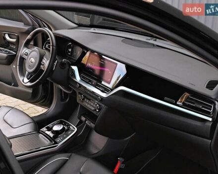 Черный Киа Niro, объемом двигателя 0 л и пробегом 115 тыс. км за 19999 $, фото 61 на Automoto.ua