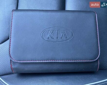 Чорний Кіа Niro, об'ємом двигуна 0 л та пробігом 88 тис. км за 22900 $, фото 49 на Automoto.ua