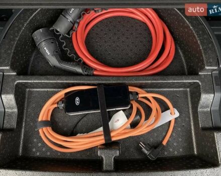 Чорний Кіа Niro, об'ємом двигуна 0 л та пробігом 96 тис. км за 20600 $, фото 67 на Automoto.ua