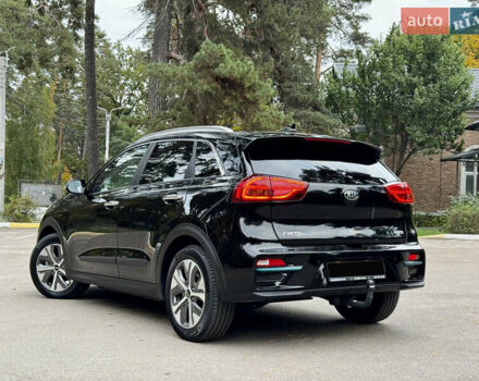 Чорний Кіа Niro, об'ємом двигуна 0 л та пробігом 107 тис. км за 20500 $, фото 26 на Automoto.ua