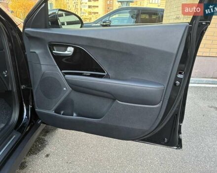 Черный Киа Niro, объемом двигателя 0 л и пробегом 105 тыс. км за 20500 $, фото 61 на Automoto.ua