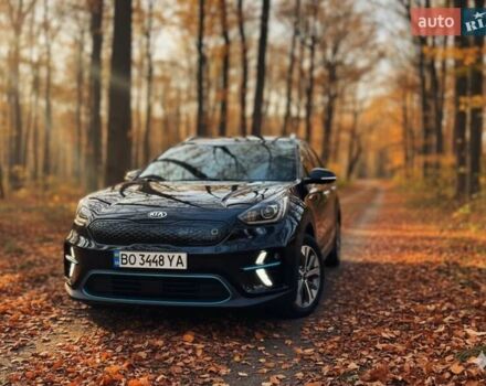 Чорний Кіа Niro, об'ємом двигуна 0 л та пробігом 112 тис. км за 19850 $, фото 3 на Automoto.ua