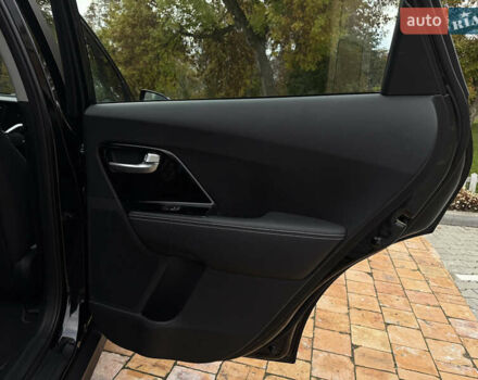 Киа Niro 2020 в Тернополе на Automoto.ua Черный Киа Niro, объемом двигателя 0 л и пробегом 92 тыс. км за 19899 $, фото 38 на Automoto.ua