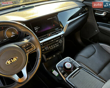 Черный Киа Niro, объемом двигателя 0 л и пробегом 112 тыс. км за 19999 $, фото 31 на Automoto.ua