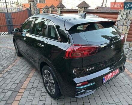 Черный Киа Niro, объемом двигателя 0 л и пробегом 115 тыс. км за 18700 $, фото 5 на Automoto.ua