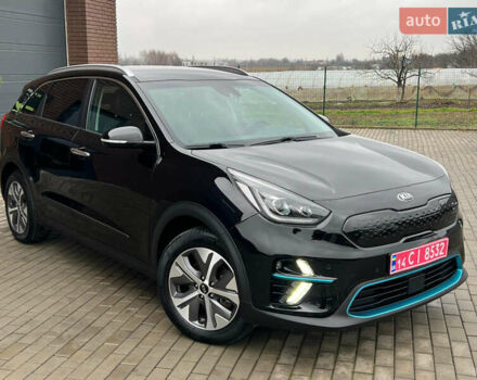 Черный Киа Niro, объемом двигателя 0 л и пробегом 140 тыс. км за 21500 $, фото 3 на Automoto.ua