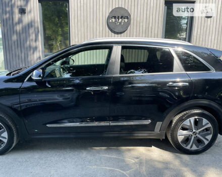 Черный Киа Niro, объемом двигателя 0 л и пробегом 151 тыс. км за 19300 $, фото 9 на Automoto.ua