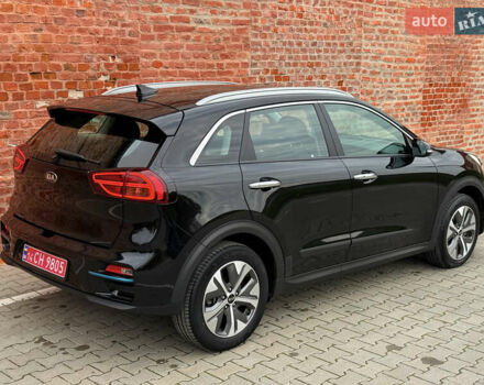 Черный Киа Niro, объемом двигателя 0 л и пробегом 92 тыс. км за 19899 $, фото 3 на Automoto.ua