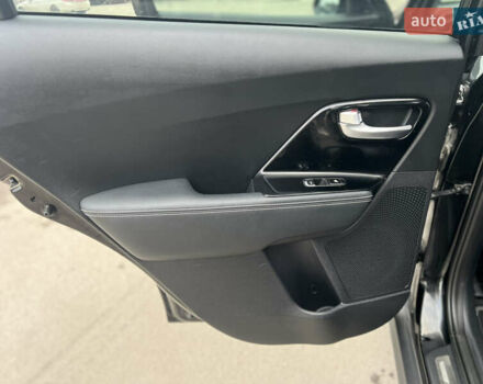 Чорний Кіа Niro, об'ємом двигуна 0 л та пробігом 140 тис. км за 17999 $, фото 34 на Automoto.ua