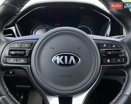 Киа Niro 2020 в Львове на Automoto.ua Черный Киа Niro, объемом двигателя 0 л и пробегом 70 тыс. км за 22500 $, фото 37 на Automoto.ua