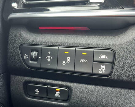 Чорний Кіа Niro, об'ємом двигуна 0 л та пробігом 81 тис. км за 19999 $, фото 10 на Automoto.ua