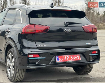 Чорний Кіа Niro, об'ємом двигуна 0 л та пробігом 140 тис. км за 17999 $, фото 12 на Automoto.ua