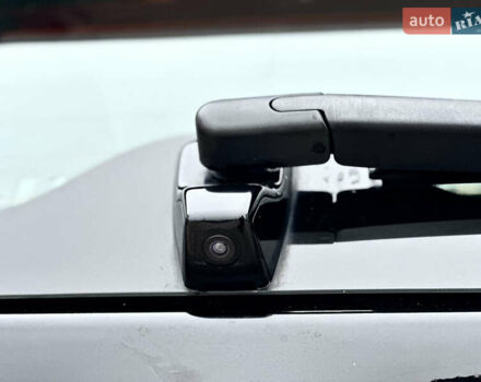 Чорний Кіа Niro, об'ємом двигуна 0 л та пробігом 130 тис. км за 18300 $, фото 31 на Automoto.ua