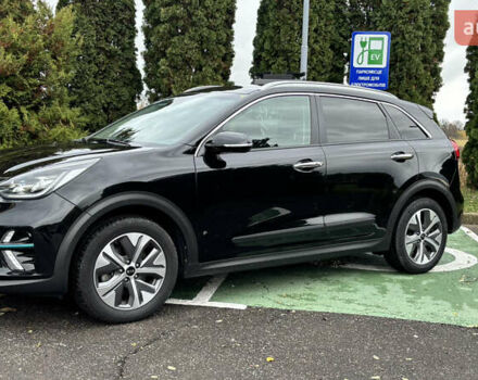 Чорний Кіа Niro, об'ємом двигуна 0 л та пробігом 110 тис. км за 19500 $, фото 1 на Automoto.ua