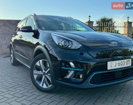 Чорний Кіа Niro, об'ємом двигуна 0 л та пробігом 91 тис. км за 18800 $, фото 1 на Automoto.ua