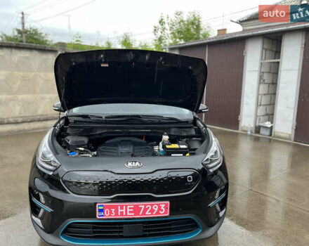 Черный Киа Niro, объемом двигателя 0 л и пробегом 104 тыс. км за 17550 $, фото 14 на Automoto.ua