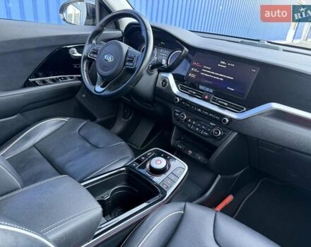 Черный Киа Niro, объемом двигателя 0 л и пробегом 111 тыс. км за 18900 $, фото 30 на Automoto.ua