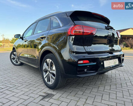 Чорний Кіа Niro, об'ємом двигуна 0 л та пробігом 91 тис. км за 18800 $, фото 7 на Automoto.ua