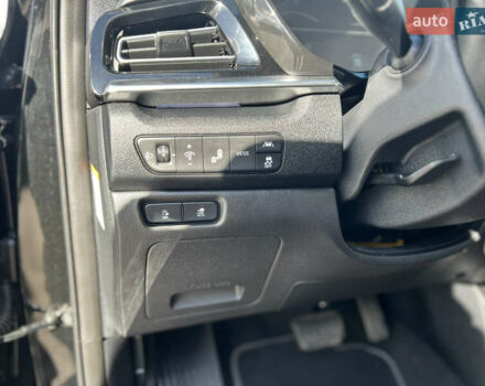 Черный Киа Niro, объемом двигателя 0 л и пробегом 140 тыс. км за 18199 $, фото 50 на Automoto.ua
