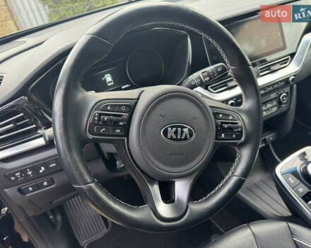 Чорний Кіа Niro, об'ємом двигуна 0 л та пробігом 164 тис. км за 18400 $, фото 25 на Automoto.ua