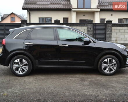 Чорний Кіа Niro, об'ємом двигуна 0 л та пробігом 169 тис. км за 18450 $, фото 11 на Automoto.ua